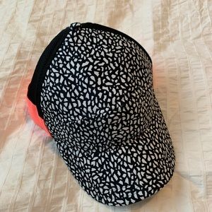 Lululemon Dash & Splash Hat
